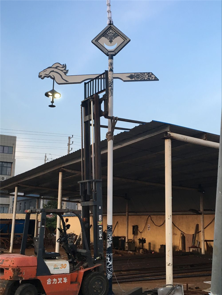 民族太阳能路灯